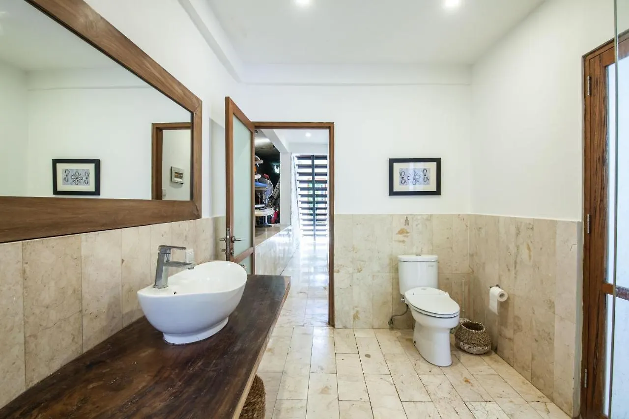 Villa Gmb Beach House Uluwatu  Uluwatu (Bali)